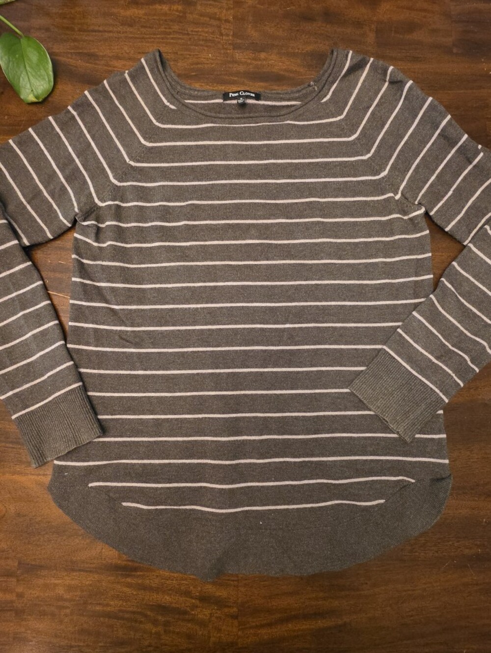 Pink Clover Striped Curved Hem Long Sleeve Pullover Top - Taupe & Cream